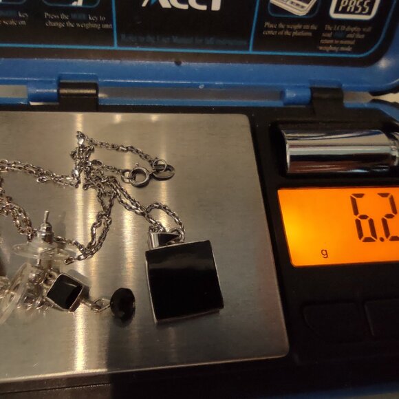 Sterling Silver 925 Black Onyx Necklace w/16" Chain + Pierced Earrings Set - Picture 8 of 10